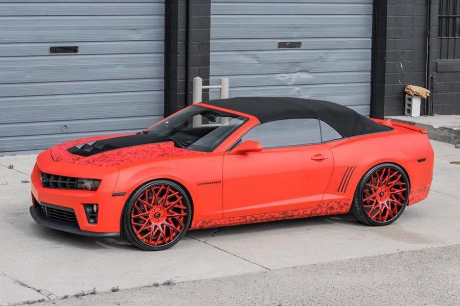  Chevrolet Camaro Convertible on Forgiato Wheels (Blocco-ECL) 2019 года  (фото 1 из 1)